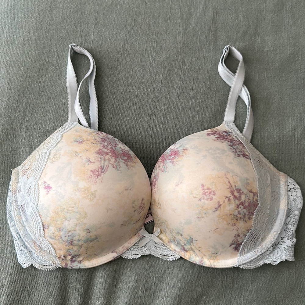 Victoria’s Secret Dream Angels push up bra